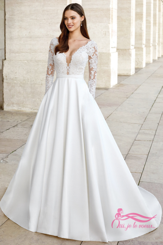 Wedding dress French Mikado, Lace, Angèle