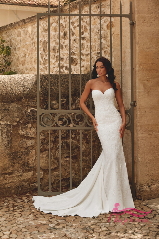 Wedding dress crepe, Lace, Adélia