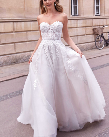 Robe de mariée Dentelle brodée, Tulle, Allegra