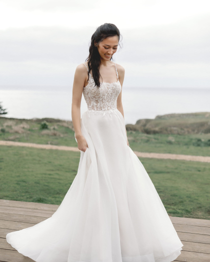 Robe de mariée Organza et appliqués de dentelle, Cécily