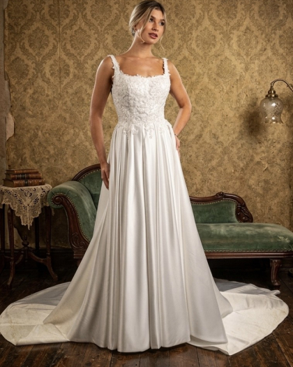 Robe de mariée Satin, Dentelle perlée, St-Gelais