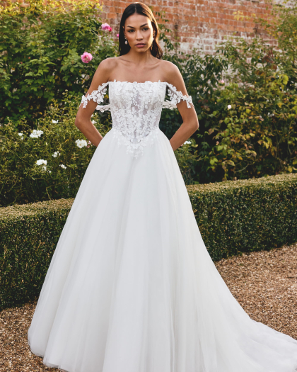 Wedding dress Tulle, Lace, Laura