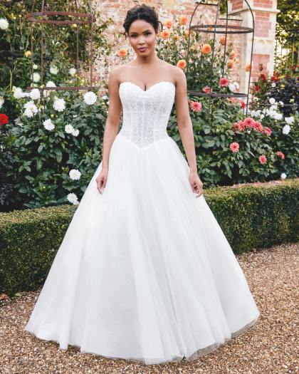 Wedding dress Lace, Crystals/pearls, Léonie